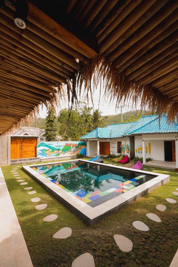 Waiwas Hostel Kuta  Zewnętrze zdjęcie