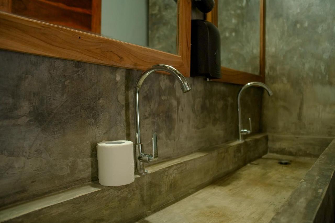 Waiwas Hostel Kuta  Zewnętrze zdjęcie